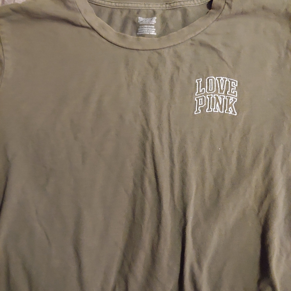 Army green pink tee